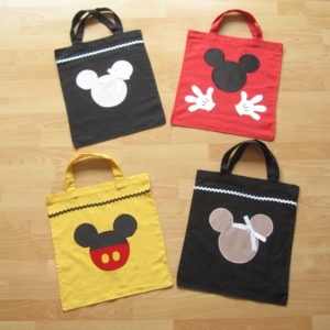 Einkaufstaschen im Disney-Maus-Design